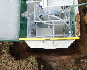 Монтаж бюджетной канализации - септик Биодека 4 принудительная в пос. Поги, Ленинградская область