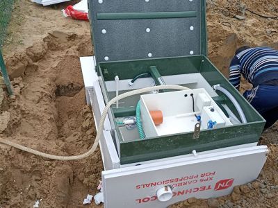 Какой уровень воды должен быть в септике — нормы, причины отклонений и способы регулировки