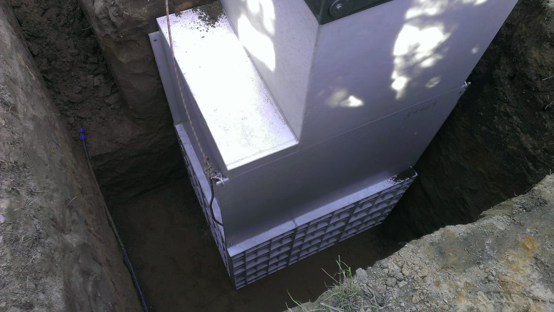 Как построить туалет на даче своими руками?